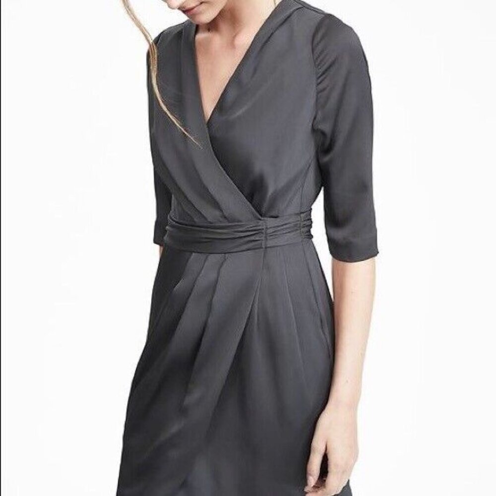 Banana Republic Charcoal Gray V-neck 3/4 Sleeve Wrap Dress Size 00P NWT